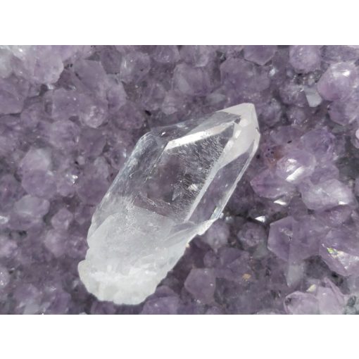 Hegyikristály nyers csúcs