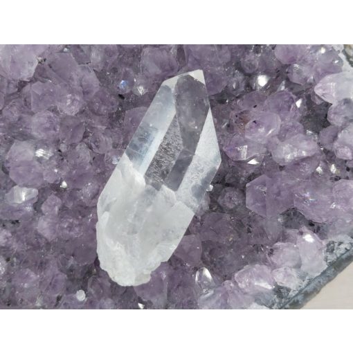 Hegyikristály nyers csúcs