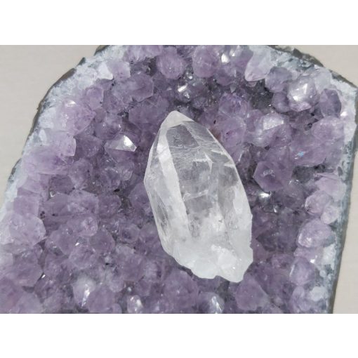 Hegyikristály nyers csúcs