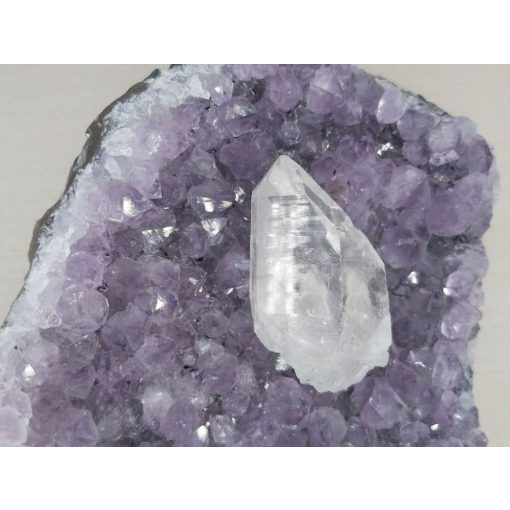 Hegyikristály nyers csúcs