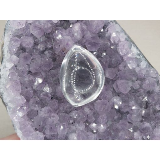 Hegyikristály marokkő csepp alakú