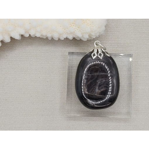 Hipersztén medál lapos