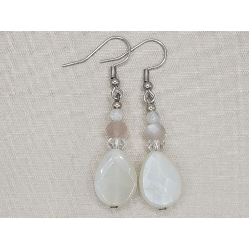 Holdkő formadíszített fülbevaló