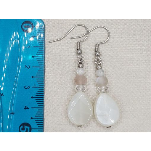 Holdkő formadíszített fülbevaló