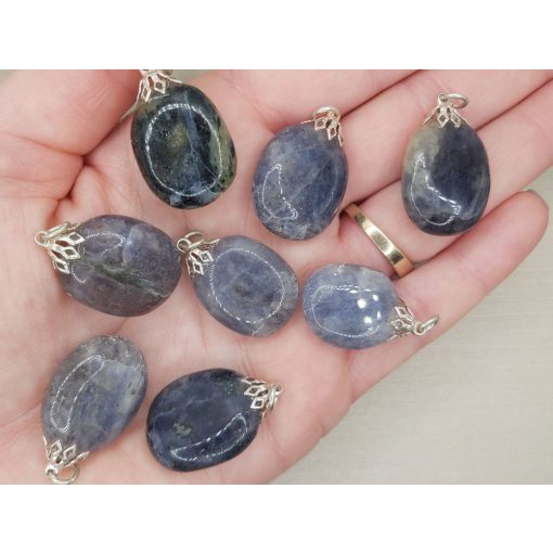 Iolit medál lapos véletlenszerűen