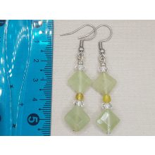 Jade formadíszített fülbevaló