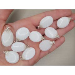 Fehér Jade medál lapos véletlenszerűen