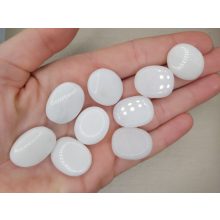 Fehér Jade marokkő lapos kicsi véletlenszerűen