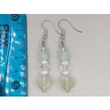 Jade formadíszített fülbevaló