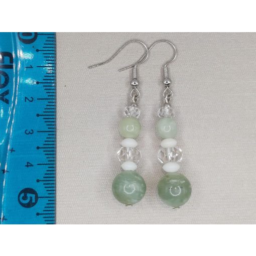 Jade formadíszített fülbevaló