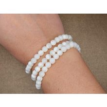 Fehér gyögyház karkötő 6 mm