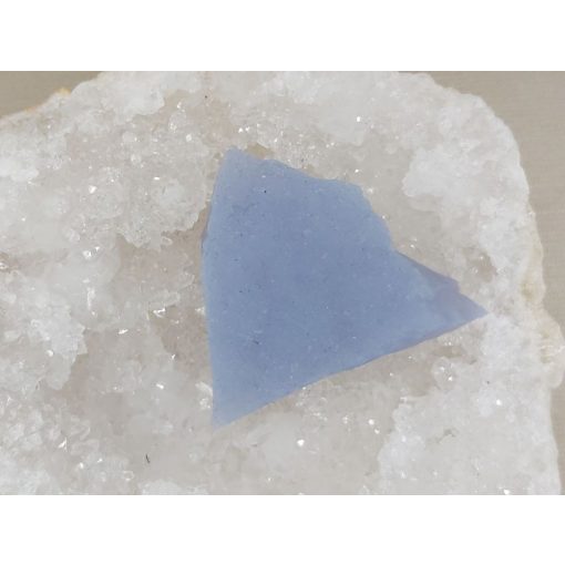 Kalcedon kristályos nyers kő