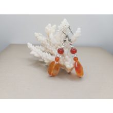 Karneol formadíszített fülbevaló