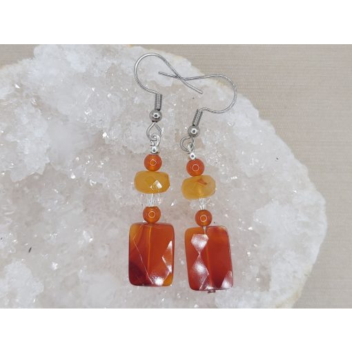 Karneol formadíszített fülbevaló