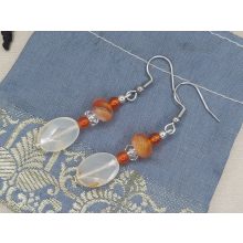 Karneol formadíszített fülbevaló