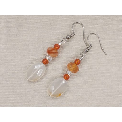 Karneol formadíszített fülbevaló