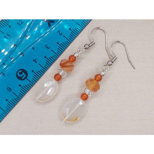 Karneol formadíszített fülbevaló