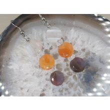 Karneol formadíszített fülbevaló