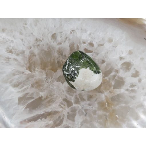 Krómdiopszid marokkő