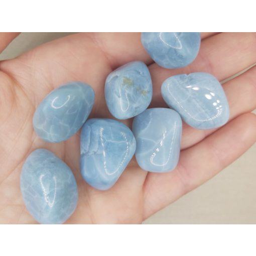 Kék opál marokkő közepes véletlenszerűen