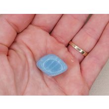 Kék opál marokkő közepes 
