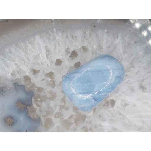 Kék opál marokkő közepes 
