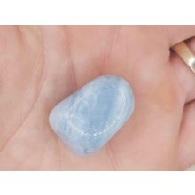 Kék opál marokkő közepes 