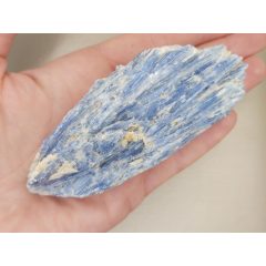 Kianit nyers kő nagy