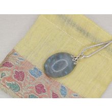 Labradorit medál kaboson 