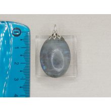 Labradorit medál kaboson 