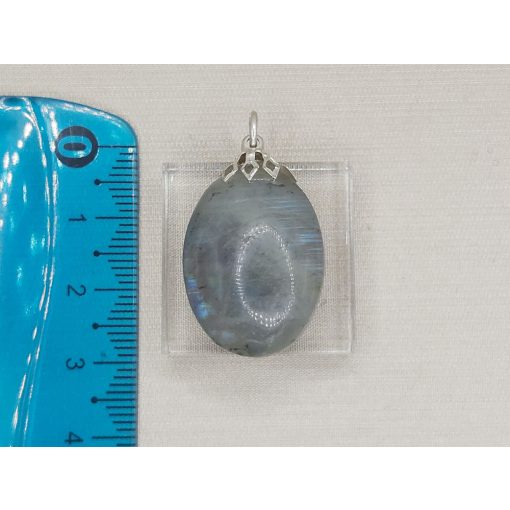 Labradorit medál kaboson 