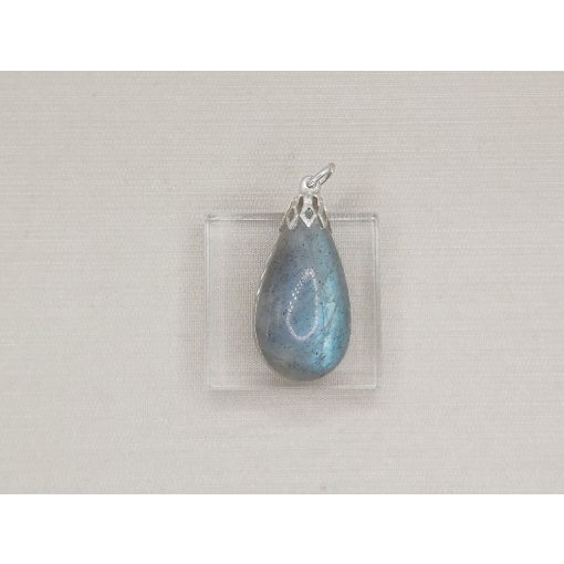 Labradorit medál kaboson 