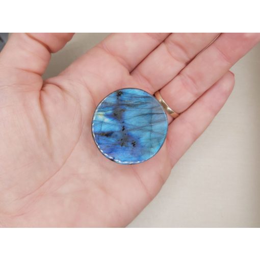 Labradorit marokkő nagy  fél gömb