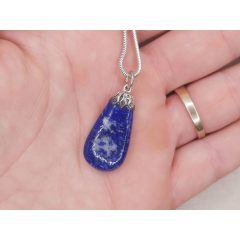 Lápisz lazurit medál kaboson