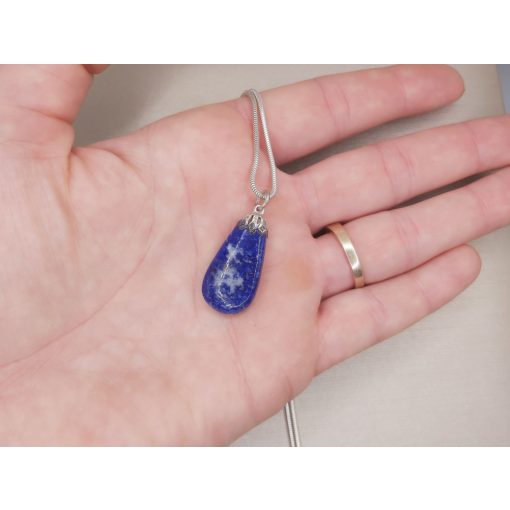 Lápisz lazurit medál kaboson