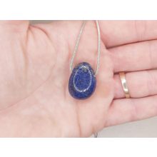 Lápisz lazurit fúrt kő