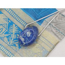 Lápisz lazurit fúrt kő