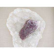 Lepidolit nyers kő közepes