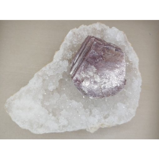 Lepidolit nyers kő nagy