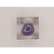 Lila kalcedon medál kaboson
