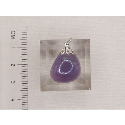 Lila kalcedon medál kaboson