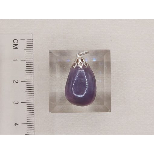 Lila kalcedon medál kaboson