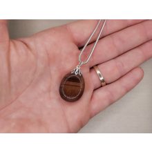 Macskaszem medál lapos