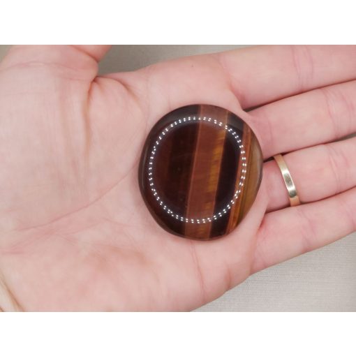 Macskaszem marokkő lapos