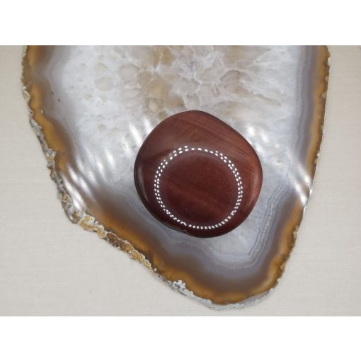 Macskaszem marokkő lapos