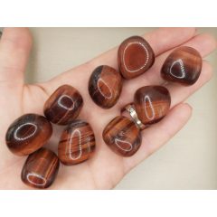 Macskaszem marokkő véletlenszerűen