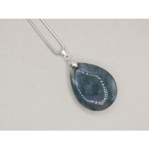 Mohaachát medál formára csiszolt