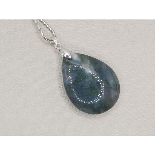 Mohaachát medál formára csiszolt