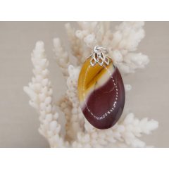 Mokkait medál kaboson