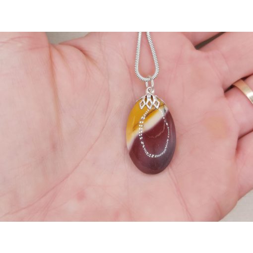 Mokkait medál kaboson